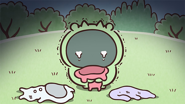 夜の草地で、みどりのパジャマを着た子が灰色の顔に白いしずくをふたつ浮かべて立ち、足もとと左右にぴんく・しろ・むらさきのパジャマがぺたんと平たくなって落ちている、アニメ「ちいかわ」第147話「パジャマパーティーズ④」の場面